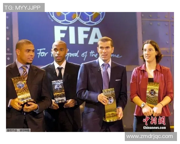 全球足球明星聚焦：盘点当今足坛最具影响力的顶级球员与传奇人物