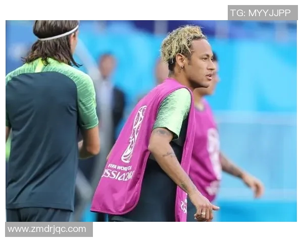 粉红色发型的足球球星是谁？盘点那些以独特发色引领潮流的球员